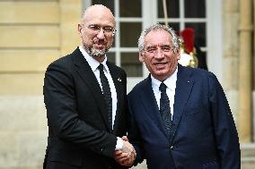 French PM Francois Bayrou welcomes Ukrainian PM Denys Shmyhal in Paris - FA