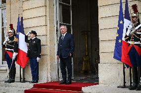 French PM Francois Bayrou welcomes Ukrainian PM Denys Shmyhal in Paris - FA