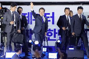 Lee wins S. Korea presidential election