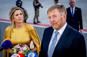 Royal Couple Arriving In Prague