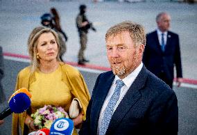 Royal Couple Arriving In Prague