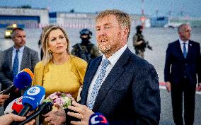 Royal Couple Arriving In Prague