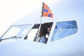 Royal Couple Arriving In Prague