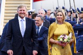 Royal Couple Arriving In Prague
