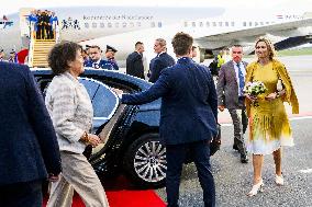 Royal Couple Arriving In Prague