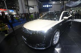 HUAWEI MAEXTRO S800 Sedan