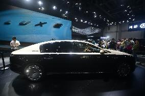 HUAWEI MAEXTRO S800 Sedan
