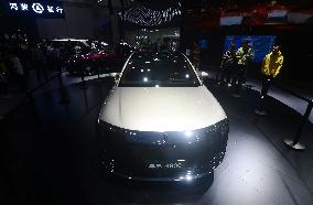HUAWEI MAEXTRO S800 Sedan