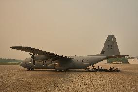 RCAF Assists Evacuees from Manitoba Wildfires - Canada