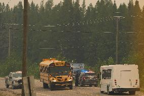 RCAF Assists Evacuees from Manitoba Wildfires - Canada
