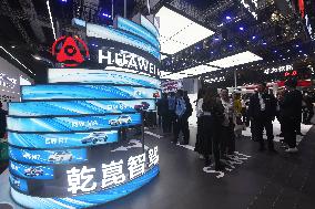 Xpeng Collaborates With Huawei