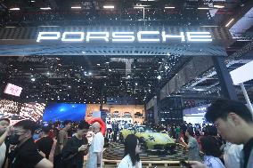 Porsche Reduces Prices