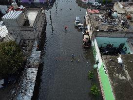 Sudden Rains Flood the Streets - Mexico City