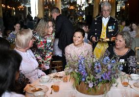 UKRAINIAN CHILDREN ROYAL PALACE