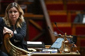 Speeches before a Motion de censure vote at the National Assembly FA