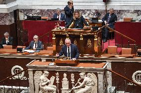 Speeches before a Motion de censure vote at the National Assembly FA