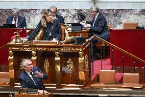 Speeches before a Motion de censure vote at the National Assembly FA