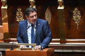 Speeches before a Motion de censure vote at the National Assembly FA
