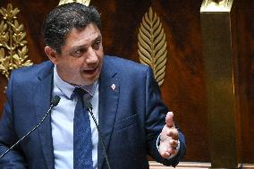 Speeches before a Motion de censure vote at the National Assembly FA