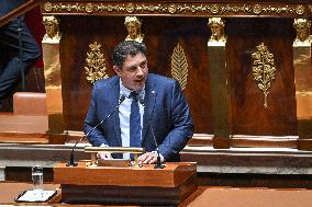 Speeches before a Motion de censure vote at the National Assembly FA