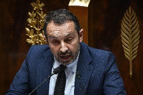 Speeches before a Motion de censure vote at the National Assembly FA