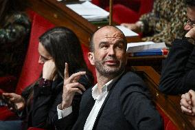 Speeches before a Motion de censure vote at the National Assembly FA