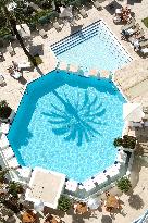 Illustration - Cannes Croisette