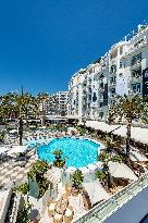 Illustration - Cannes Croisette