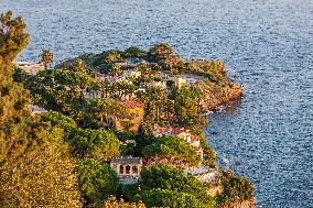 Illustration - French Riviera