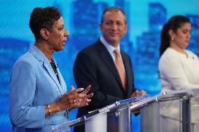 Cuomo, Blake Clash in Heated NYC Mayoral Primary Debate