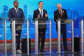 Cuomo, Blake Clash in Heated NYC Mayoral Primary Debate