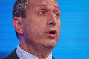 Cuomo, Blake Clash in Heated NYC Mayoral Primary Debate