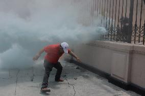 CNTE Teachers Unrest to Demand 100% Salary Increase - Mexico City