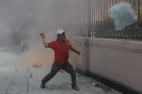 CNTE Teachers Unrest to Demand 100% Salary Increase - Mexico City