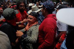CNTE Teachers Unrest to Demand 100% Salary Increase - Mexico City