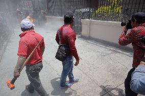 CNTE Teachers Unrest to Demand 100% Salary Increase - Mexico City