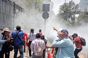 CNTE Teachers Unrest to Demand 100% Salary Increase - Mexico City