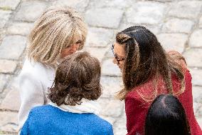 Emmanuel Macron welcomes Lula Da Silva to Les Invalides - Paris AJ