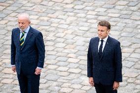 Emmanuel Macron welcomes Lula Da Silva to Les Invalides - Paris AJ