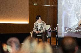 Dimash Qudaibergen Meets his Fans in London