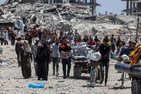 Palestinians Return Home - Gaza