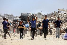 Palestinians Return Home - Gaza