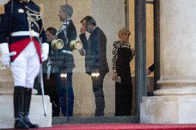 Emmanuel Macron welcomes Luiz Inacio Lula da Silva for a State diner at the Elysee - Paris