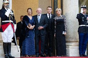 Emmanuel Macron welcomes Luiz Inacio Lula da Silva for a State diner at the Elysee - Paris
