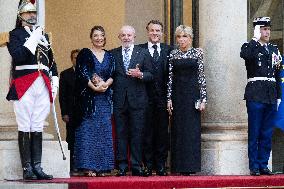 Emmanuel Macron welcomes Luiz Inacio Lula da Silva for a State diner at the Elysee - Paris