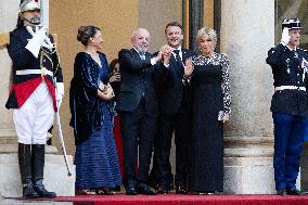 Emmanuel Macron welcomes Luiz Inacio Lula da Silva for a State diner at the Elysee - Paris