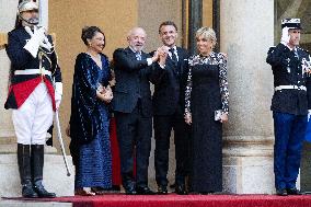 Emmanuel Macron welcomes Luiz Inacio Lula da Silva for a State diner at the Elysee - Paris