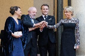Emmanuel Macron welcomes Luiz Inacio Lula da Silva for a State diner at the Elysee - Paris
