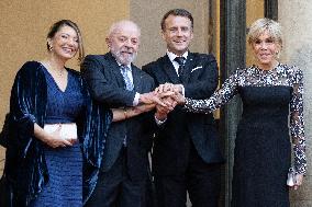 Emmanuel Macron welcomes Luiz Inacio Lula da Silva for a State diner at the Elysee - Paris