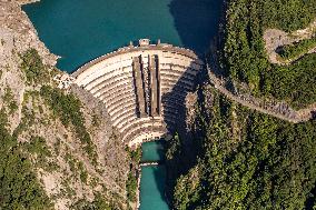 Illustration - The Alps in Summer
